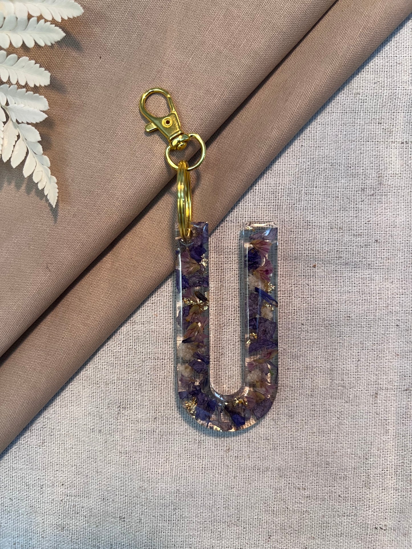 U LETTER KEYCHAIN